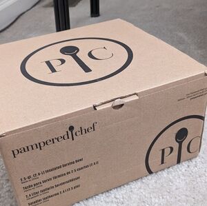 ALEXA --- Pampered Chef Insulated Serving Bowl Set NIB